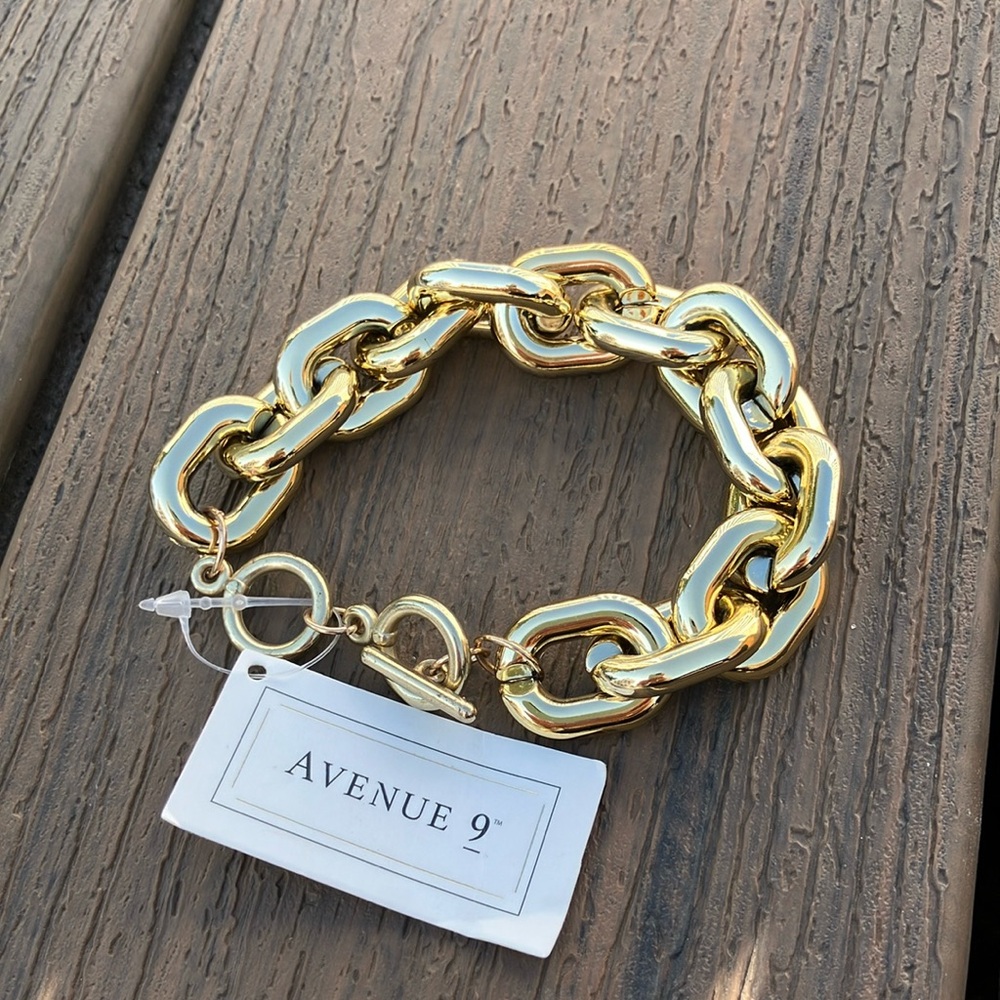 Avenue Gold Chain-Link Bracelet